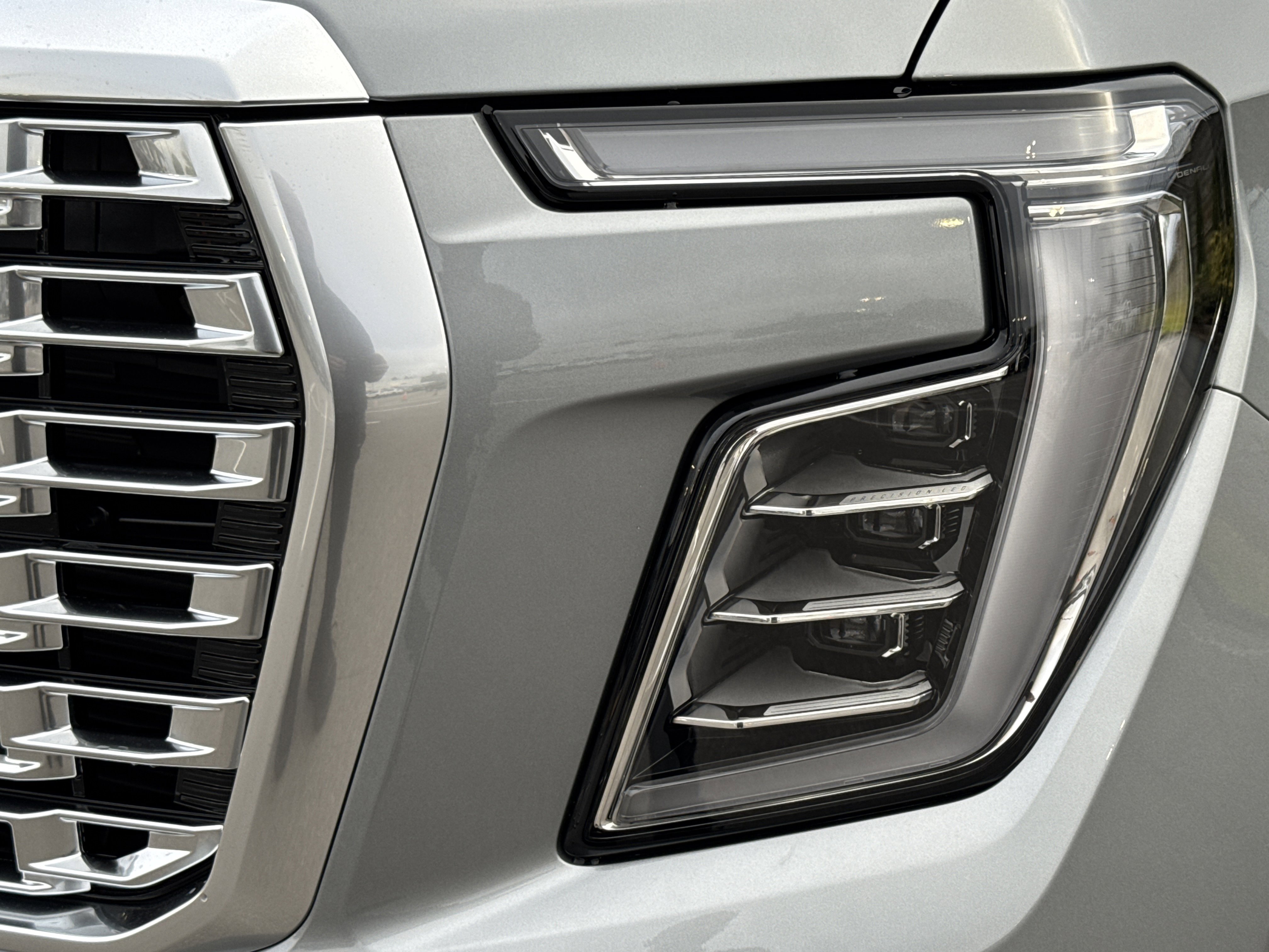 New 2026 GMC Yukon Denali w/ Sun & Power Step Package image 6