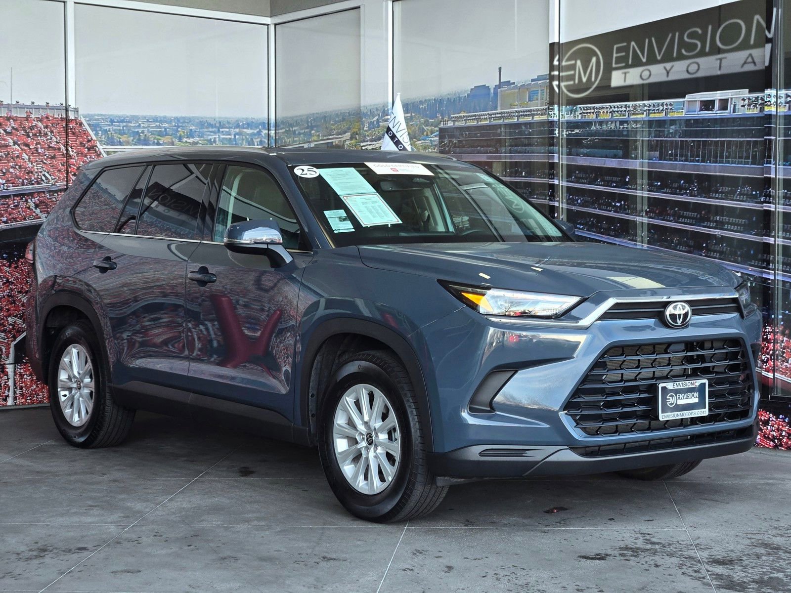 Certified 2025 Toyota Grand Highlander AWD image 1