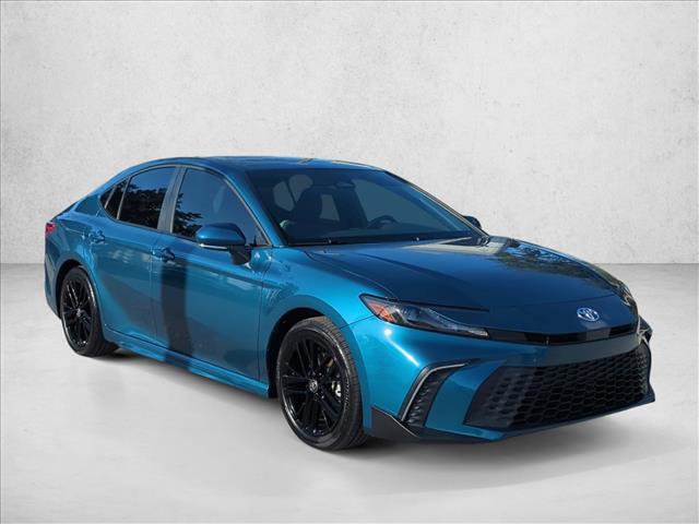 Certified 2025 Toyota Camry SE image 3