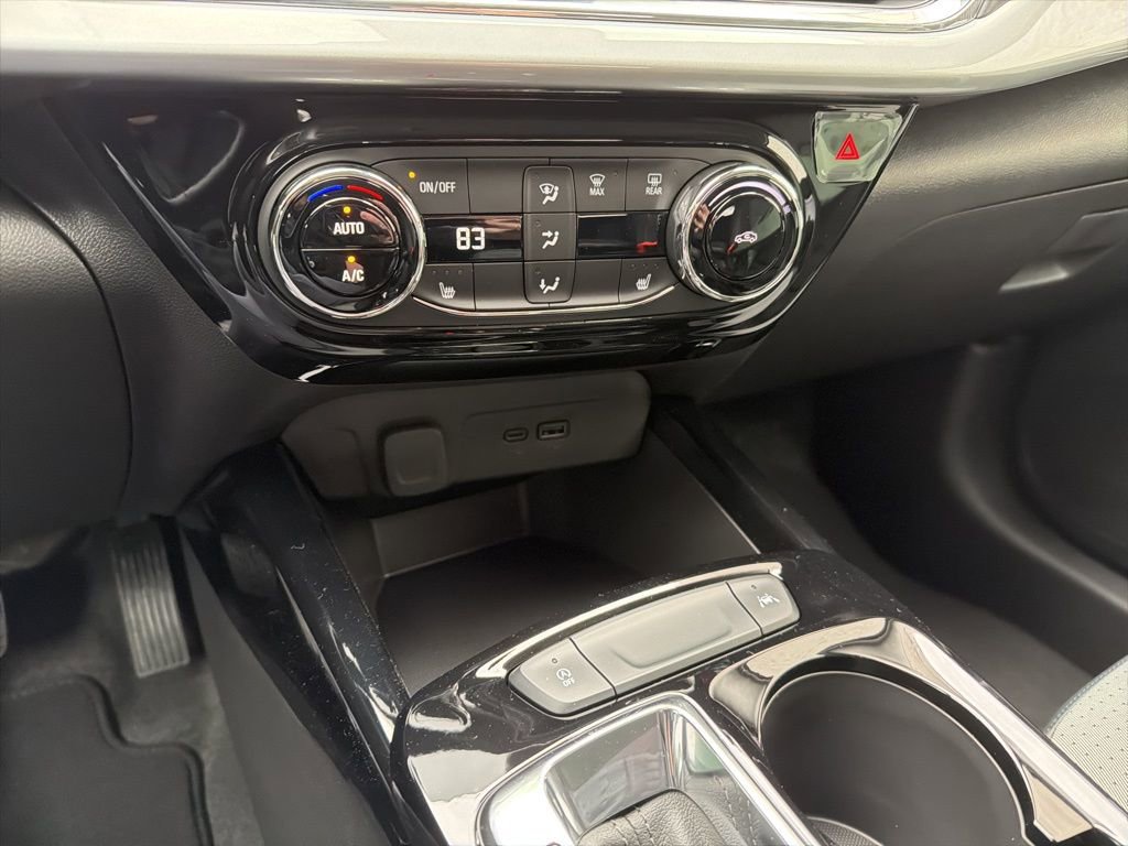 New 2026 Chevrolet Trax LT w/ Driver Confidence Package image 16