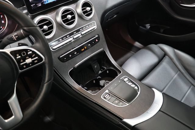 Used 2020 Mercedes-Benz GLC 300 4MATIC image 30