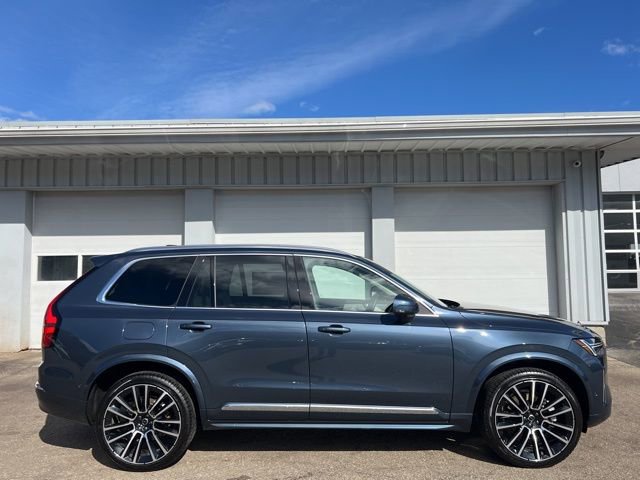 New 2026 Volvo XC90 B6 Ultra w/ Lounge Package image 8