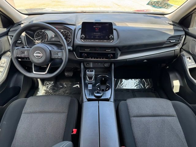 Used 2024 Nissan Rogue SV image 7