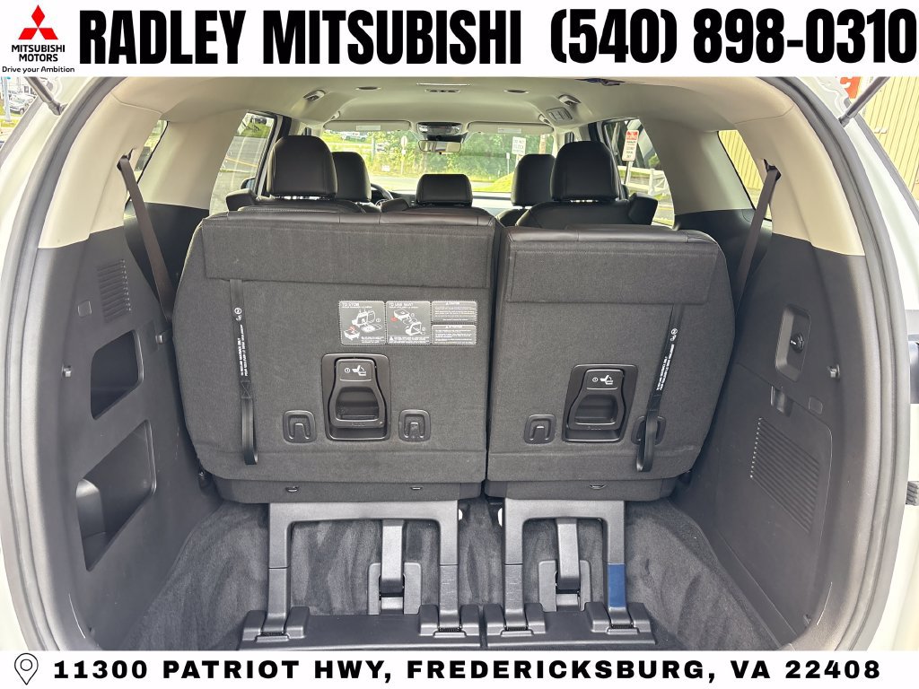 Used 2023 Kia Carnival LX FWD image 14