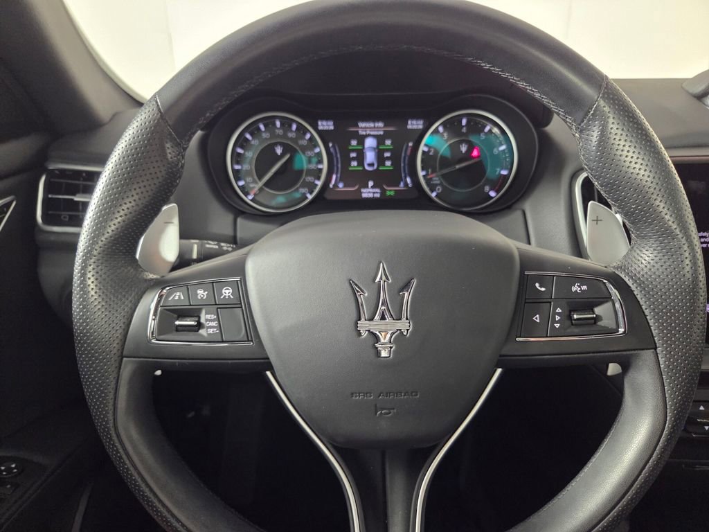 Used 2023 Maserati Ghibli Modena RWD image 17