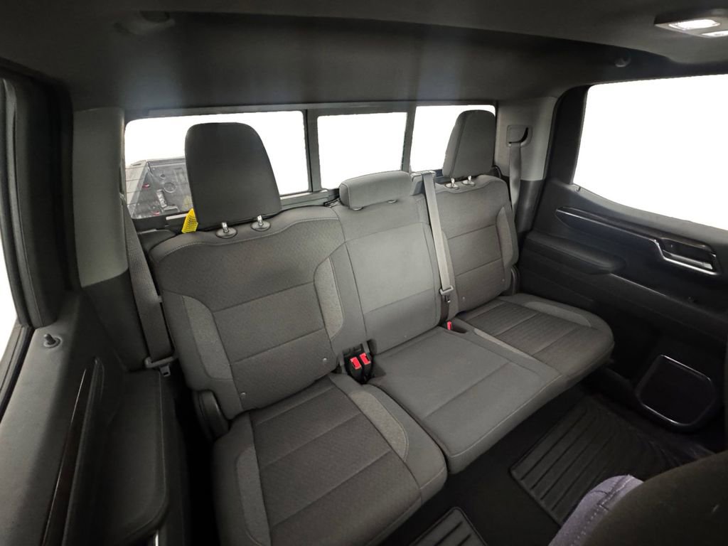 Used 2023 Chevrolet Silverado 1500 RST w/ Convenience Package II AWD/4WD image 17