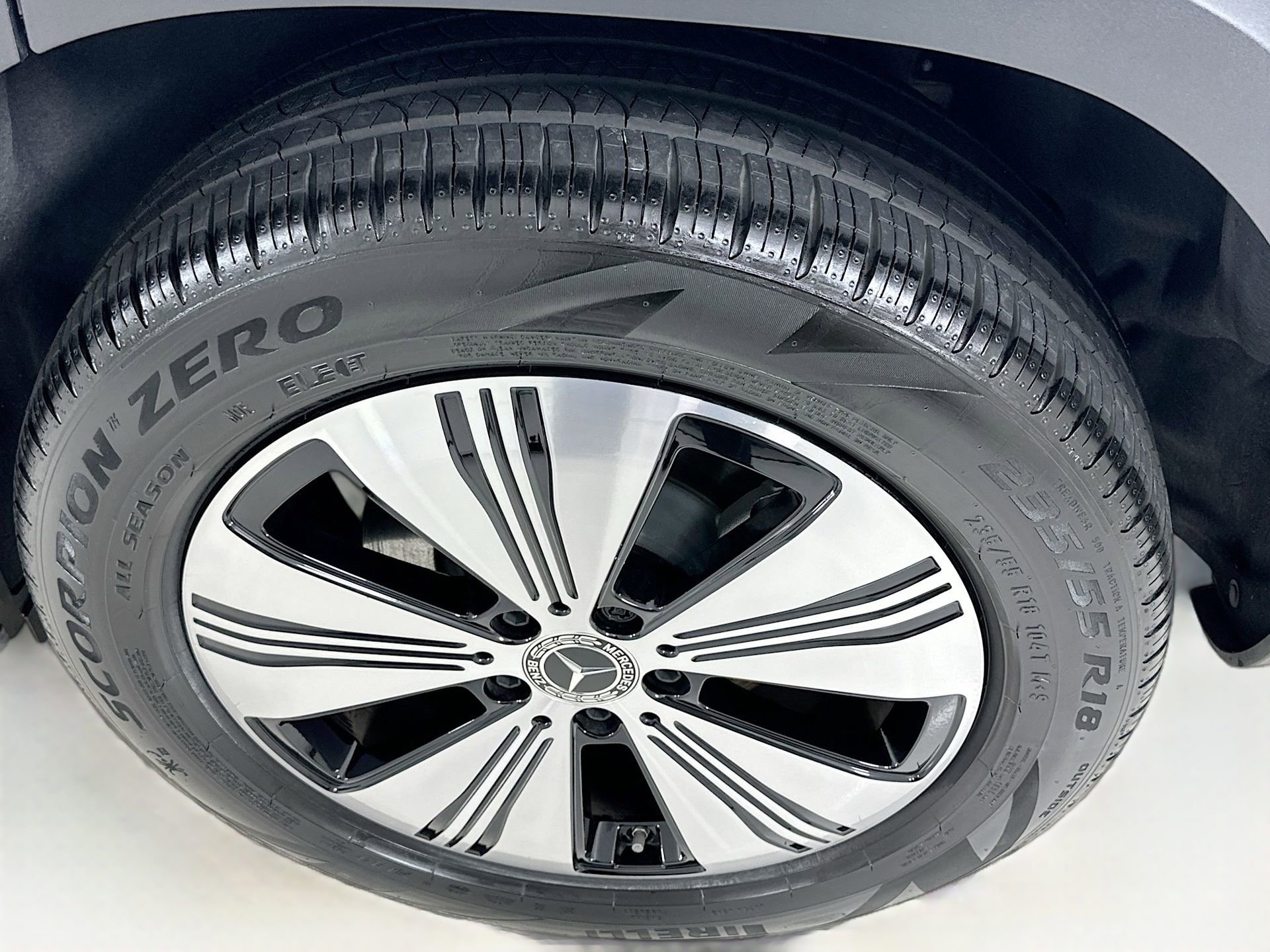 Certified 2024 Mercedes-Benz EQB 300 4MATIC image 32