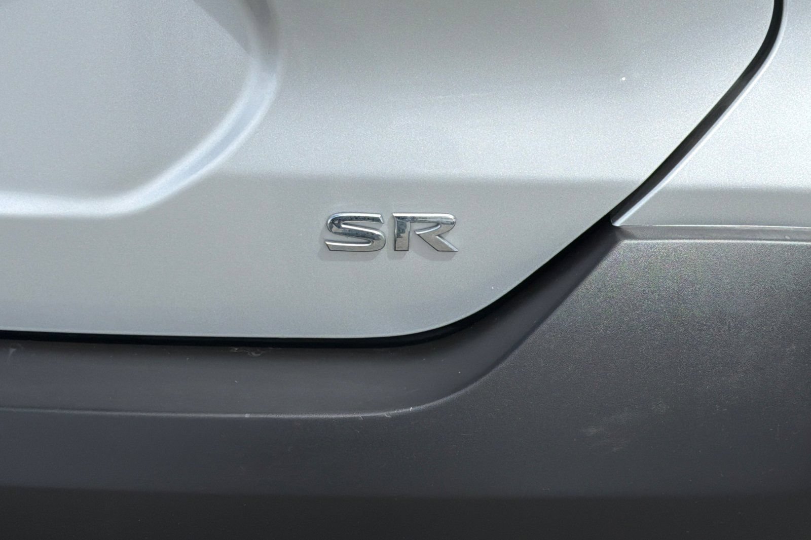 Used 2019 Nissan Kicks SR FWD image 32