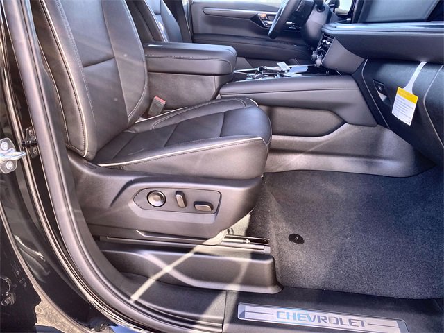 New 2026 Chevrolet Suburban Premier image 36