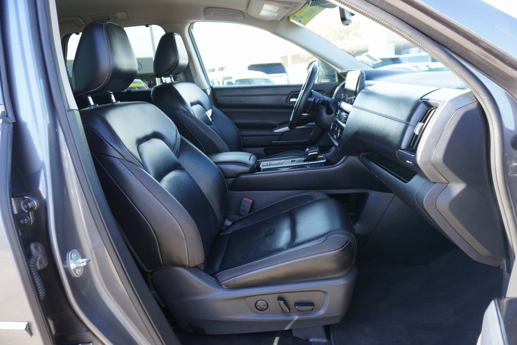 Used 2023 Nissan Pathfinder SL image 20