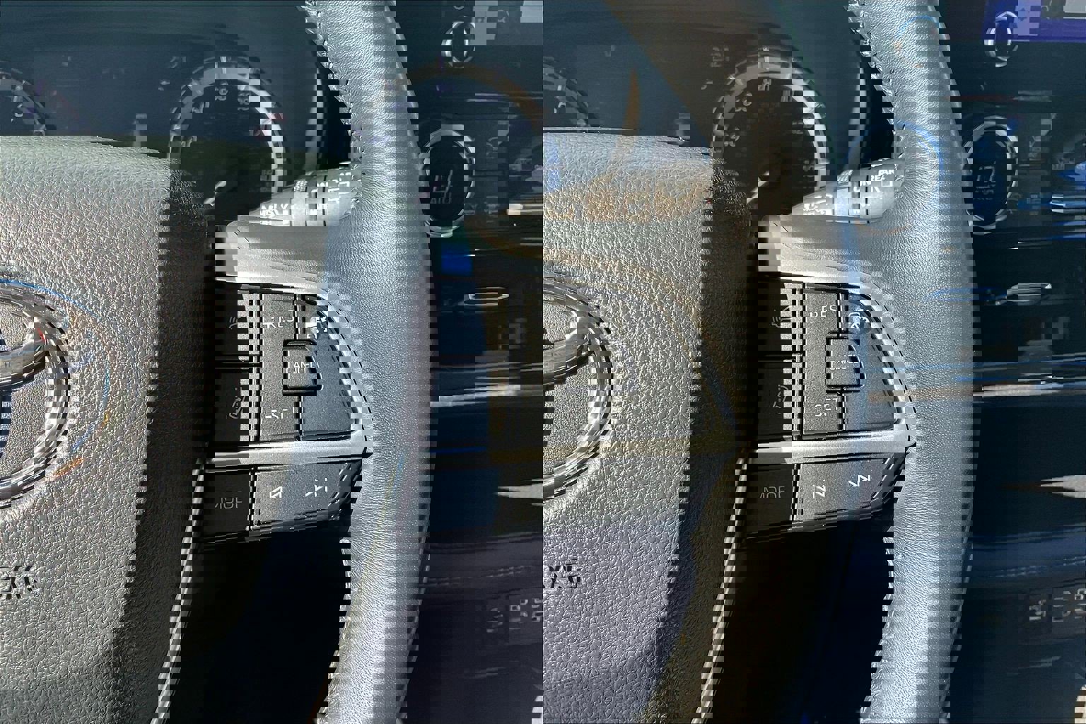 Used 2024 Toyota Highlander LE image 24