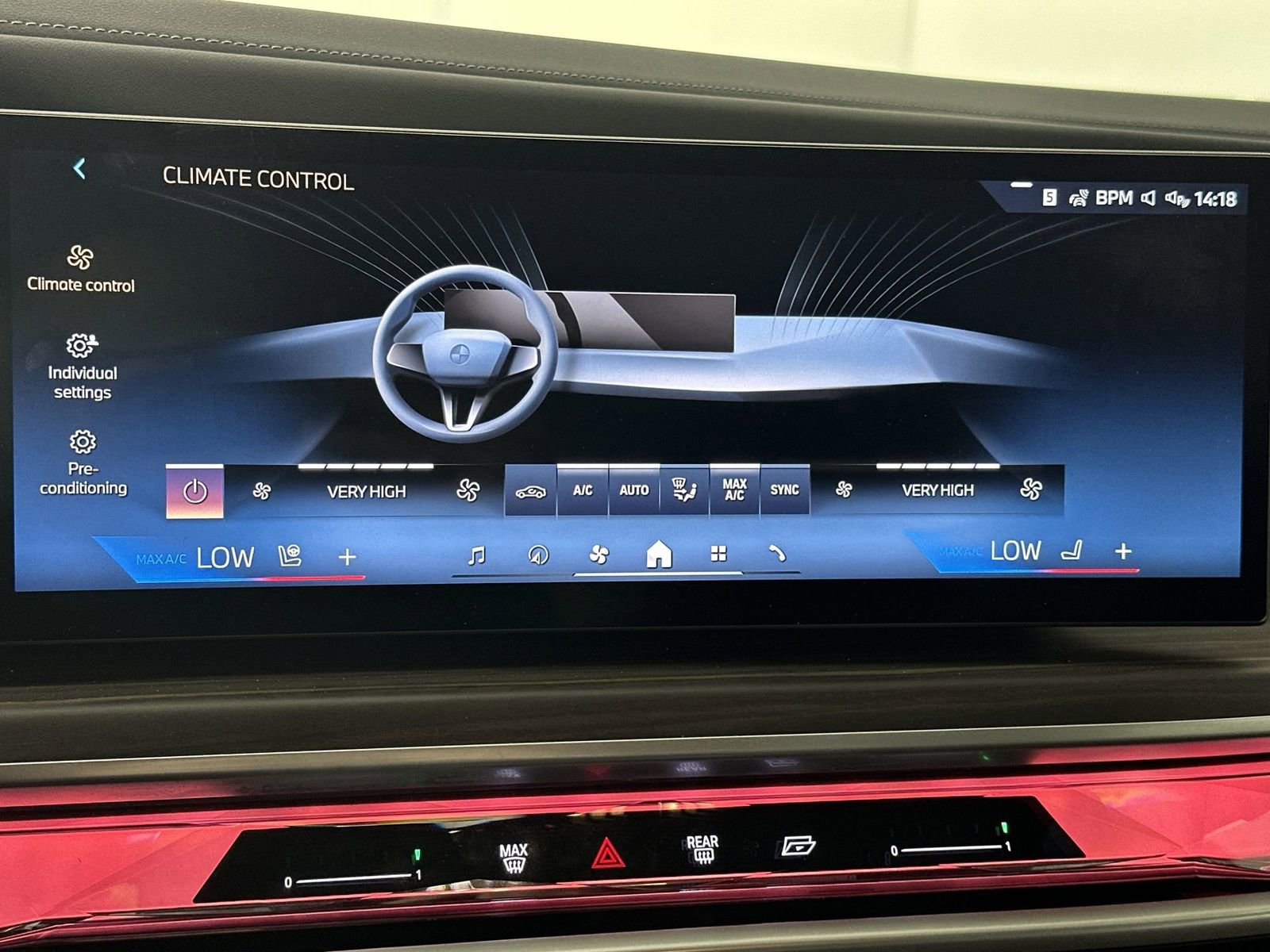 Used 2025 BMW 740i xDrive AWD/4WD image 19