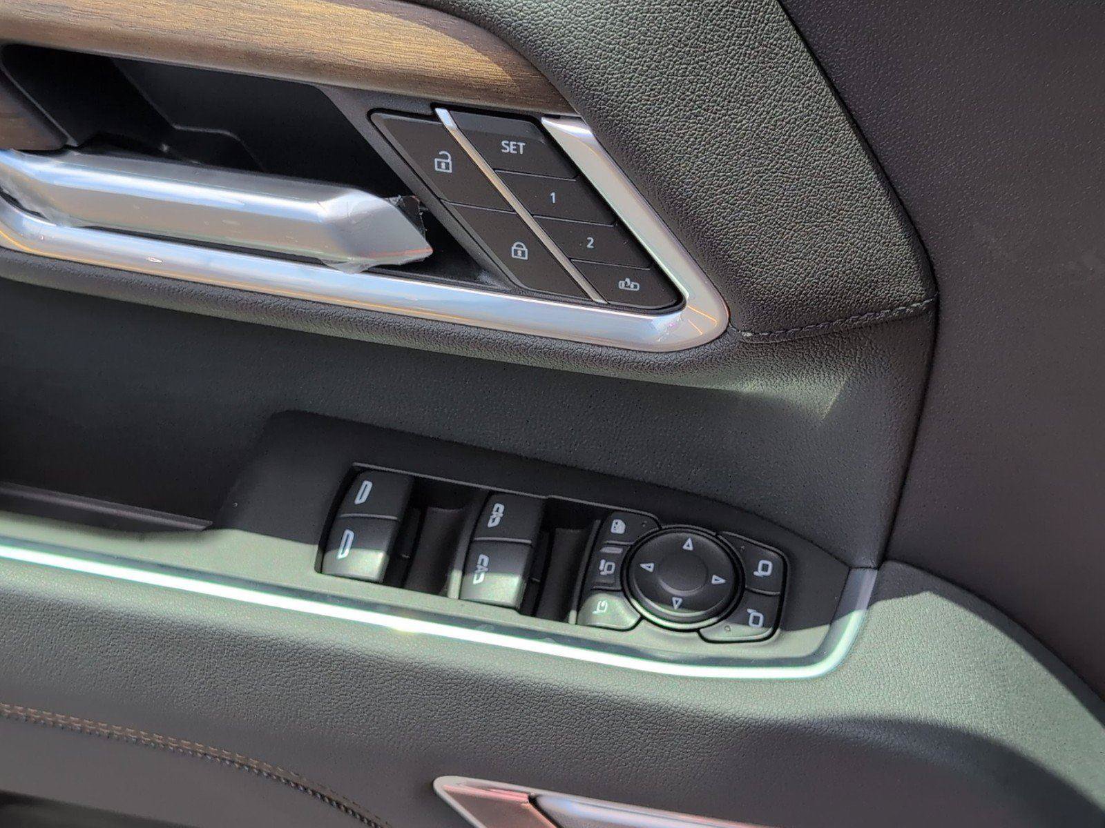 New 2026 Chevrolet Silverado 2500 High Country w/ High Country Premium Package AWD/4WD image 21