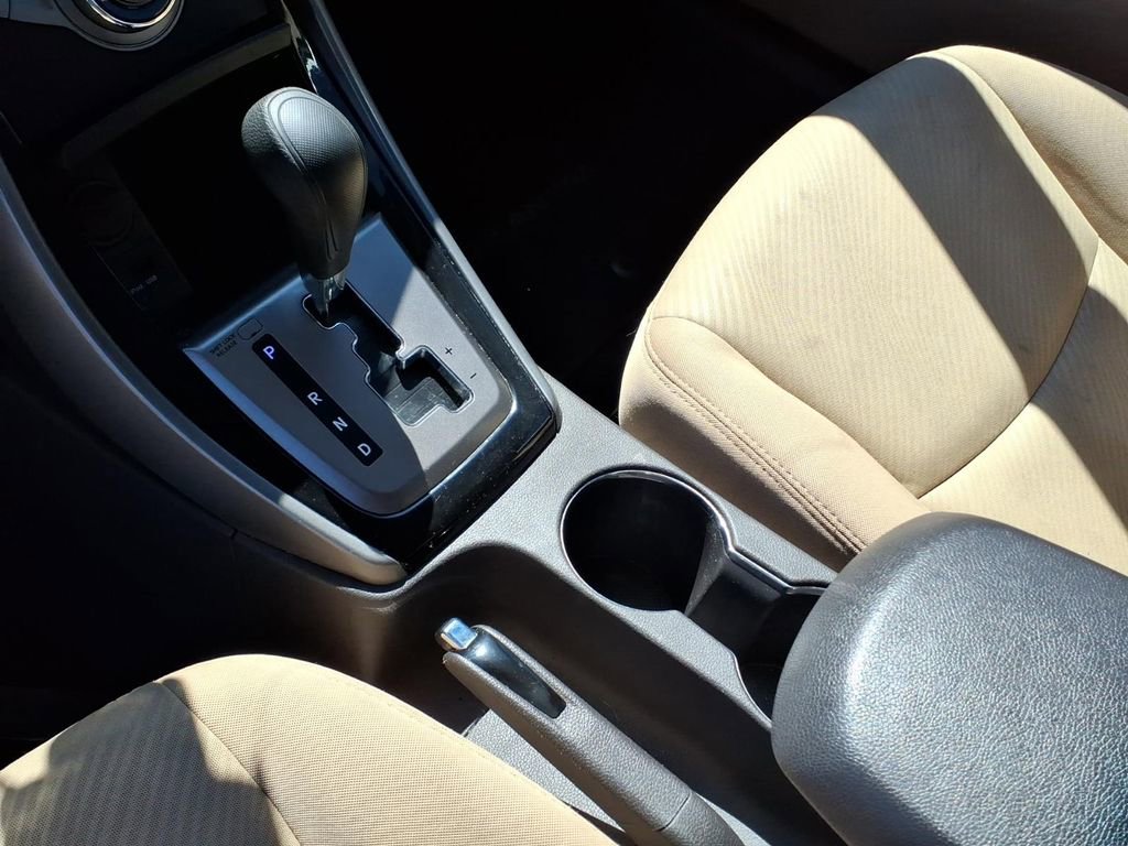 Used 2013 Hyundai Elantra GLS w/ Preferred Pkg image 19