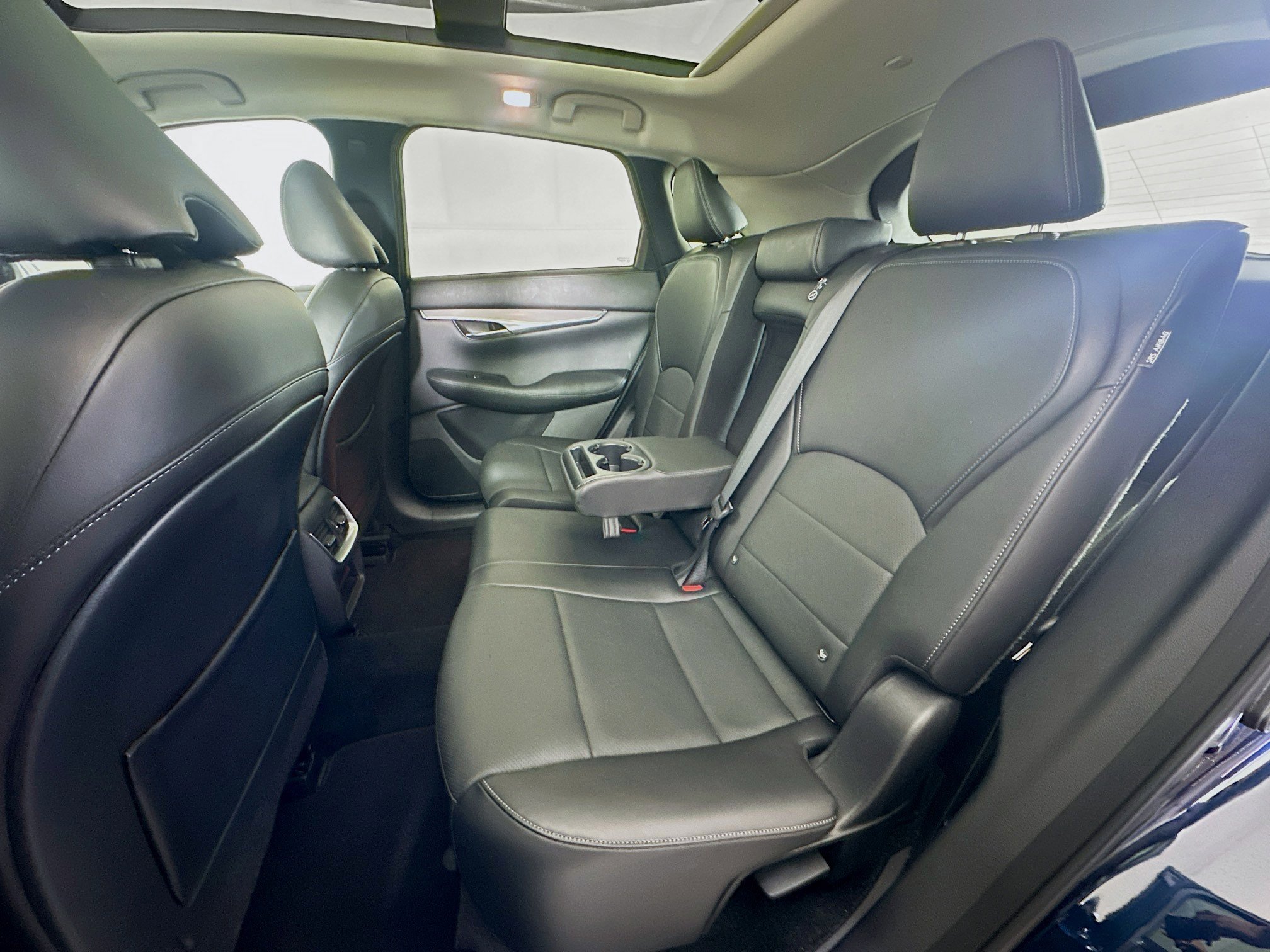 Used 2023 INFINITI QX50 Luxe FWD image 28