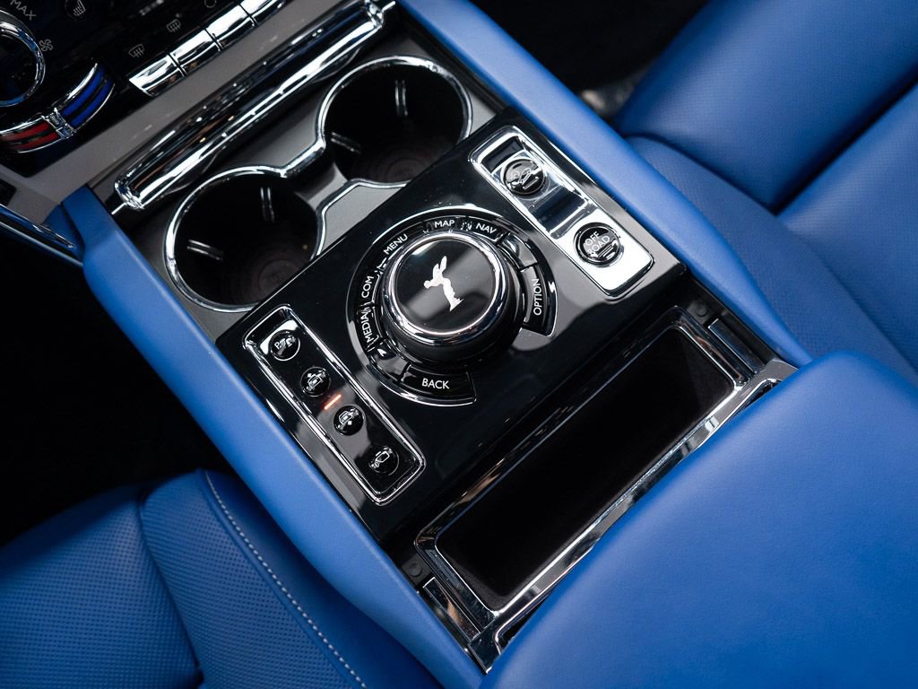 Used 2023 Rolls-Royce Cullinan image 44