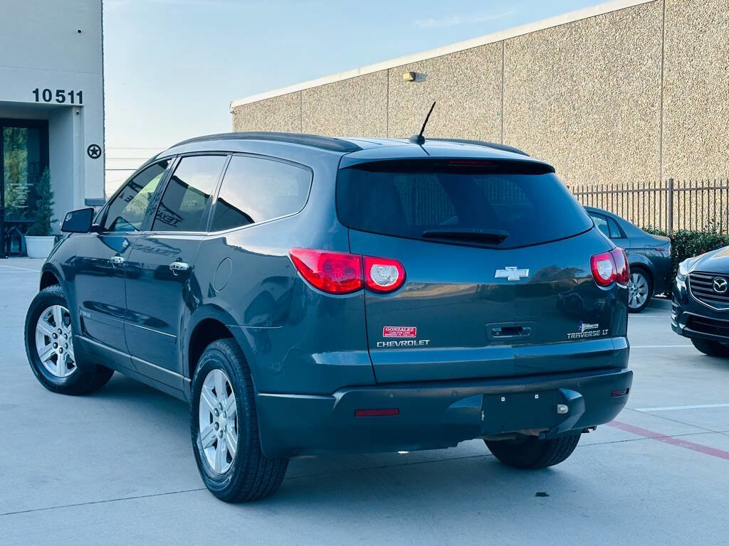 Used 2009 Chevrolet Traverse LT FWD image 7