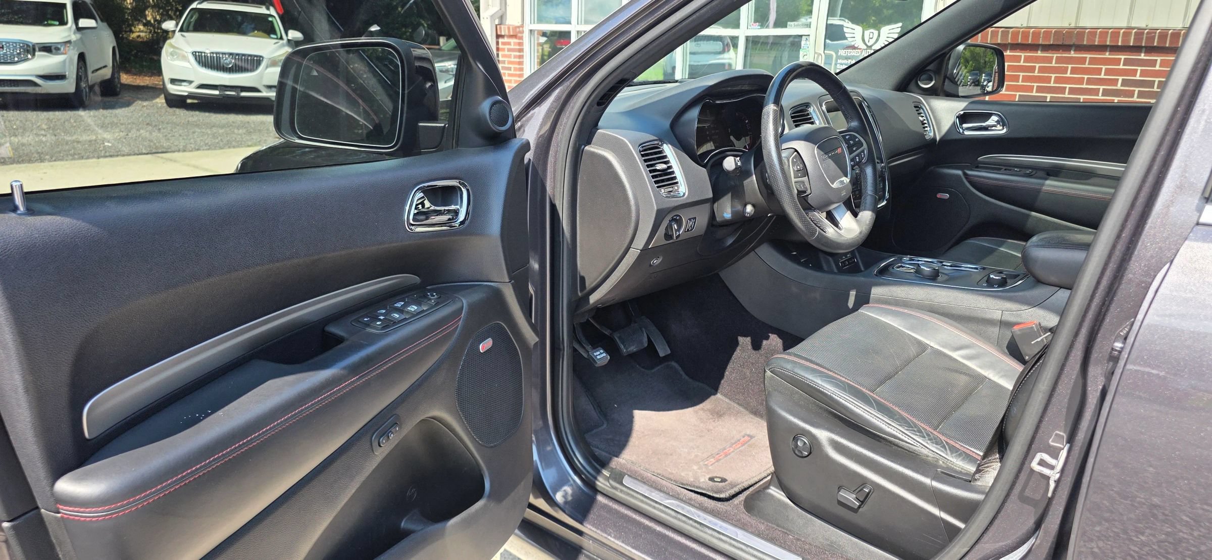 Used 2016 Dodge Durango R/T w/ Technology Group AWD/4WD image 10