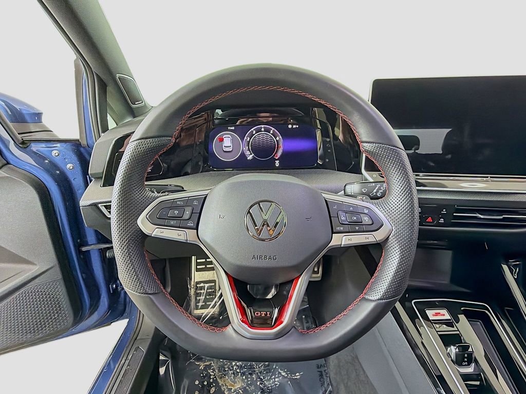 Used 2025 Volkswagen GTI SE image 30