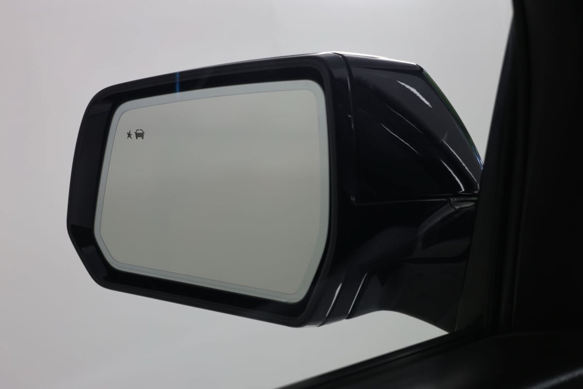 Used 2020 Chevrolet Traverse Premier w/ Redline Edition AWD/4WD image 18
