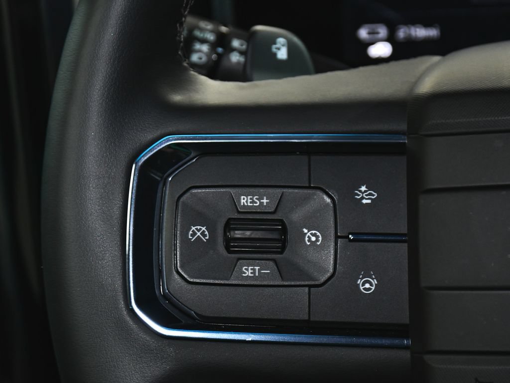 Used 2026 GMC Hummer EV SUV AWD/4WD image 32