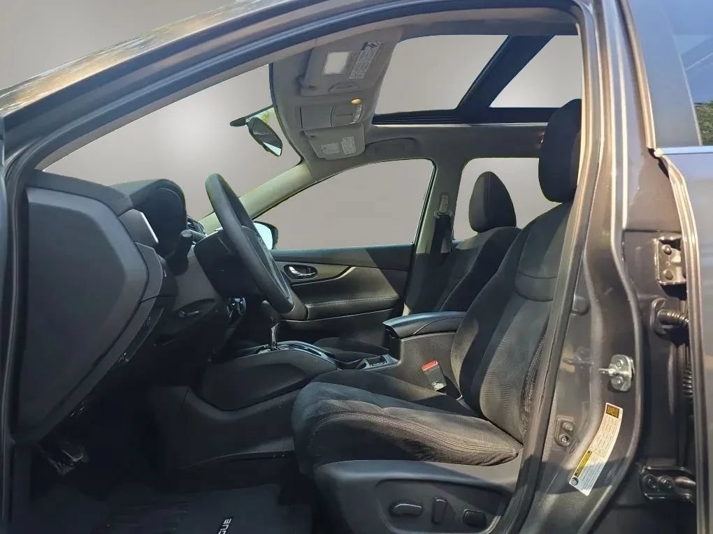 Used 2015 Nissan Rogue SV w/ SV Premium Package AWD/4WD image 15