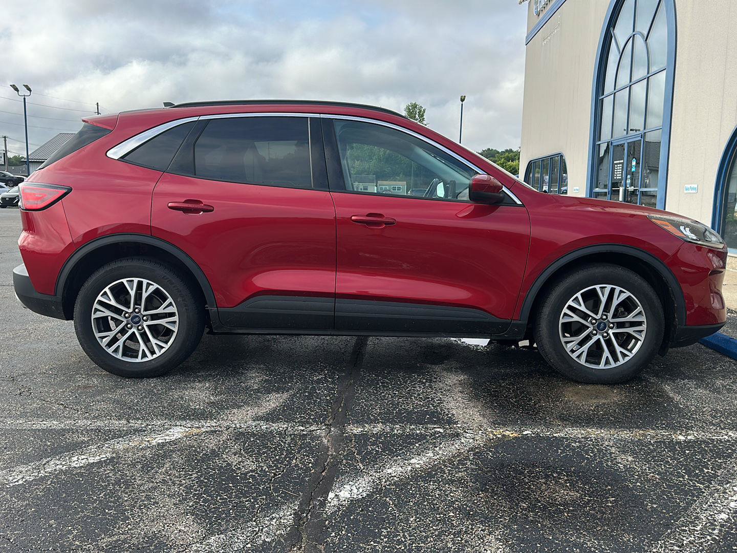Used 2021 Ford Escape SEL w/ Technology Package AWD/4WD image 4
