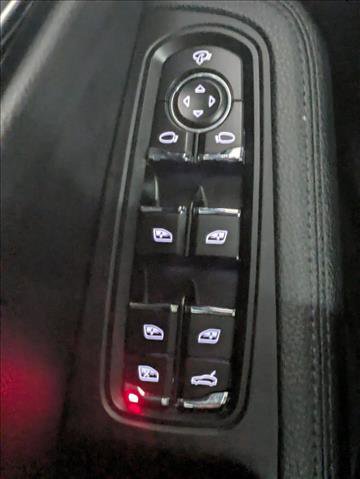 Used 2022 Porsche Macan image 17