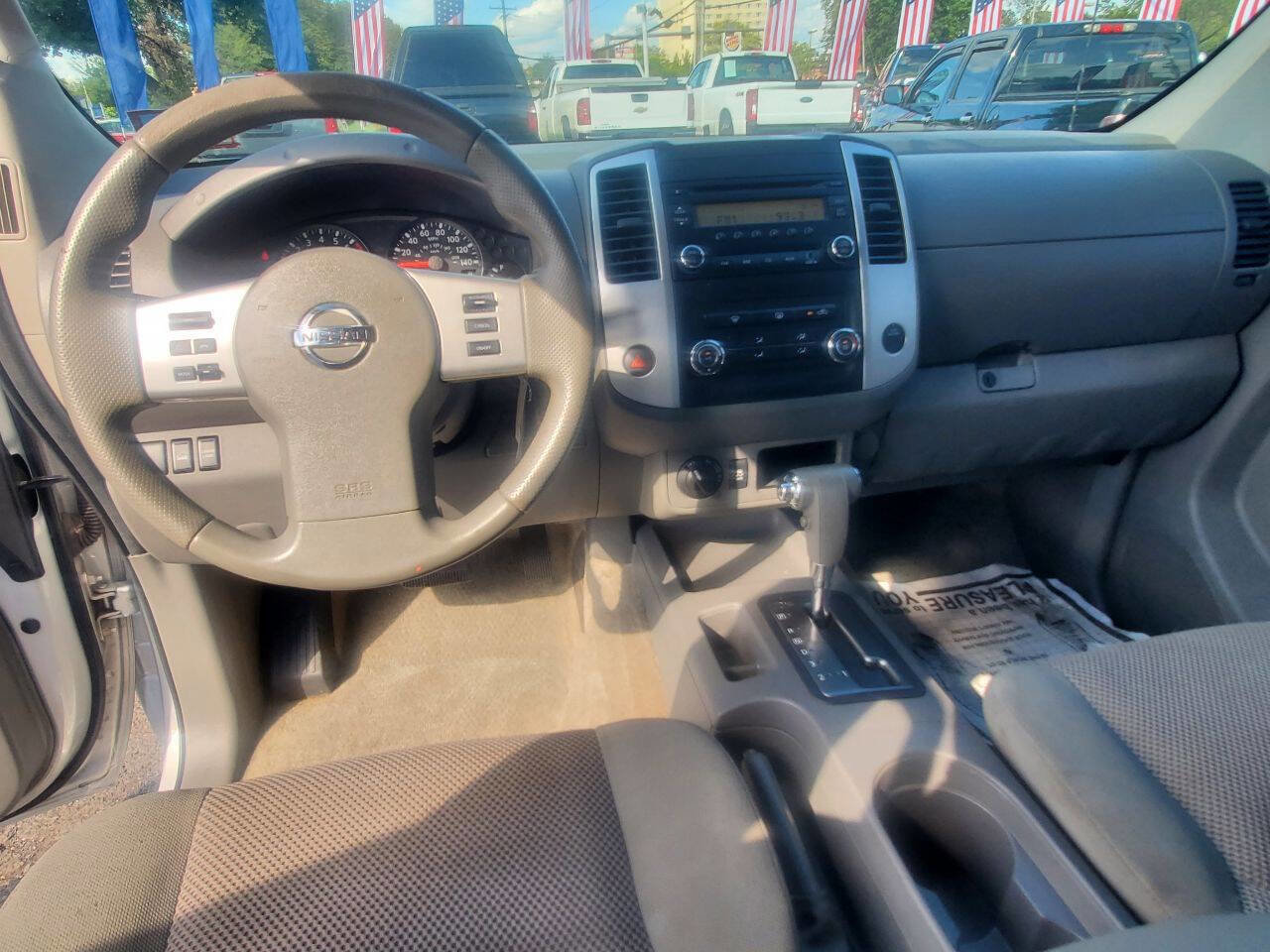 Used 2015 Nissan Frontier S image 4