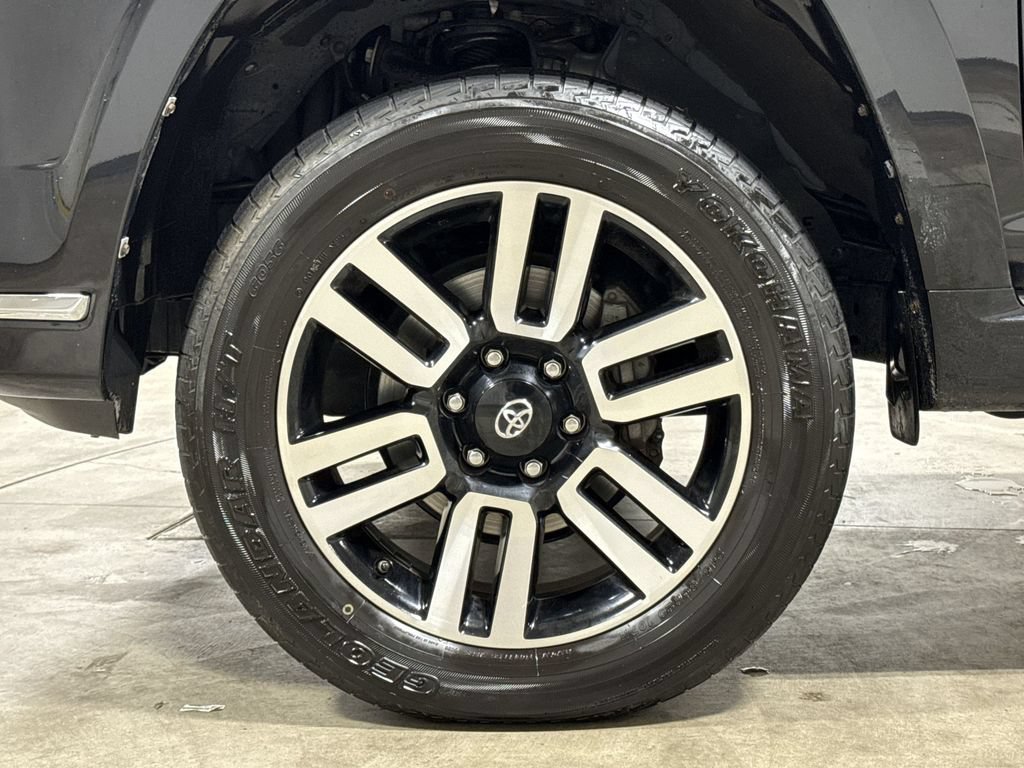 Used 2018 Toyota 4Runner Limited AWD/4WD image 28