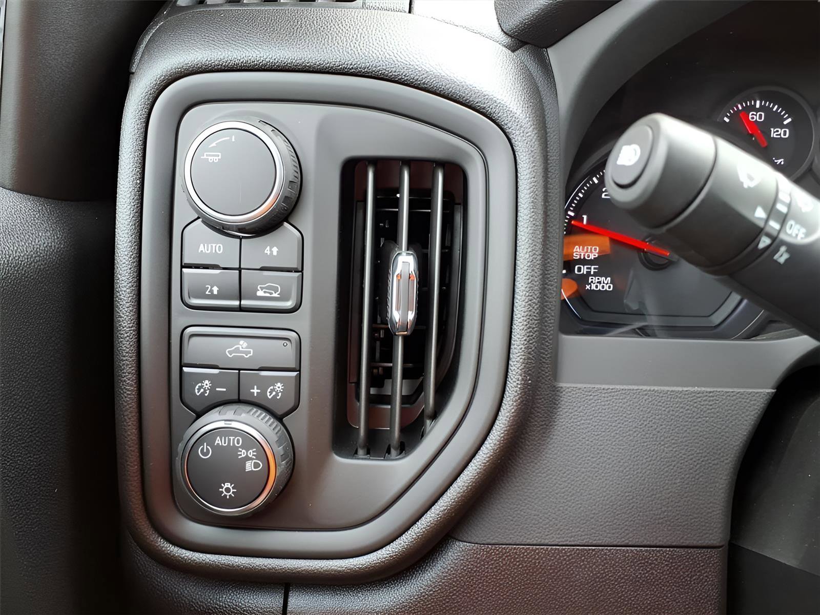 New 2026 Chevrolet Silverado 1500 Custom w/ LPO, Dark Essentials Package AWD/4WD image 17
