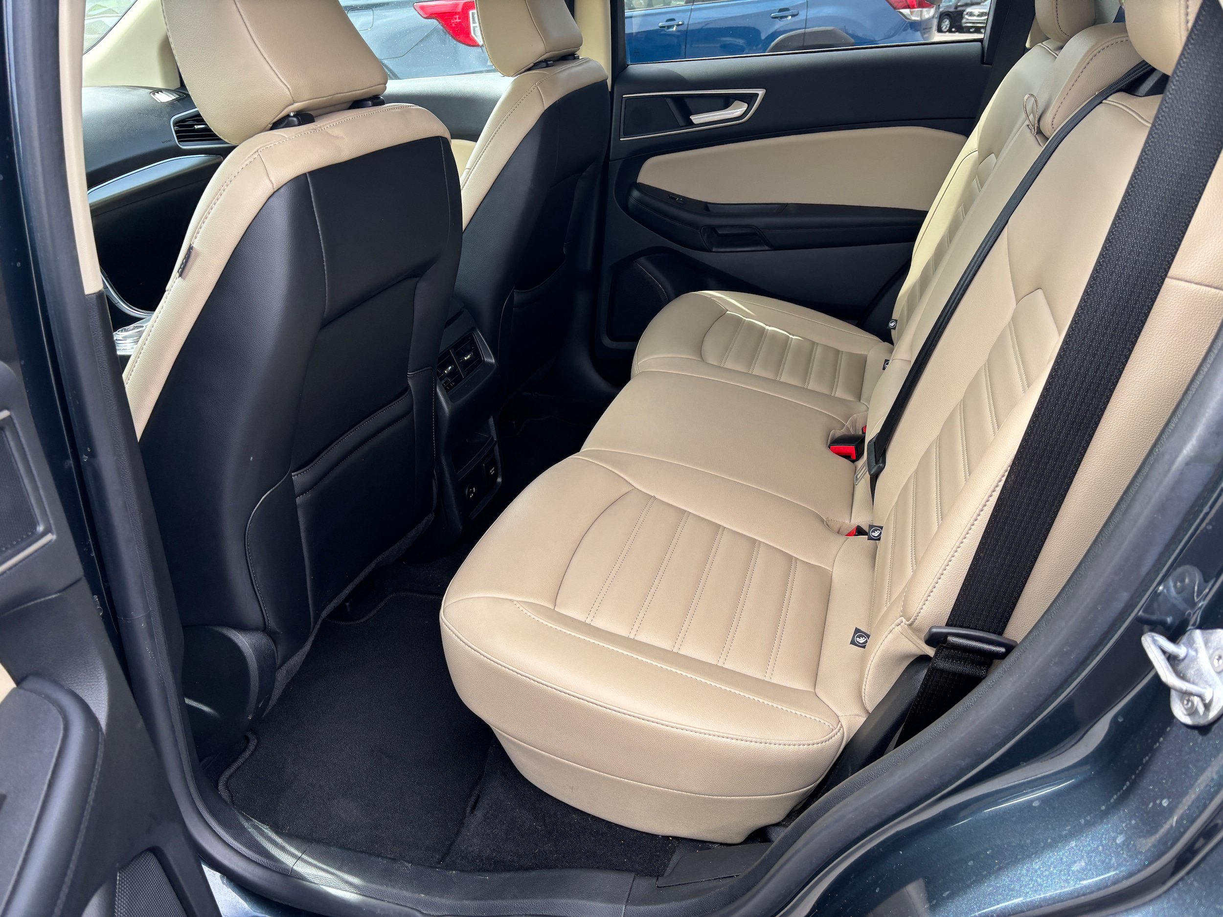 Used 2022 Ford Edge SEL w/ Convenience Package AWD/4WD image 11