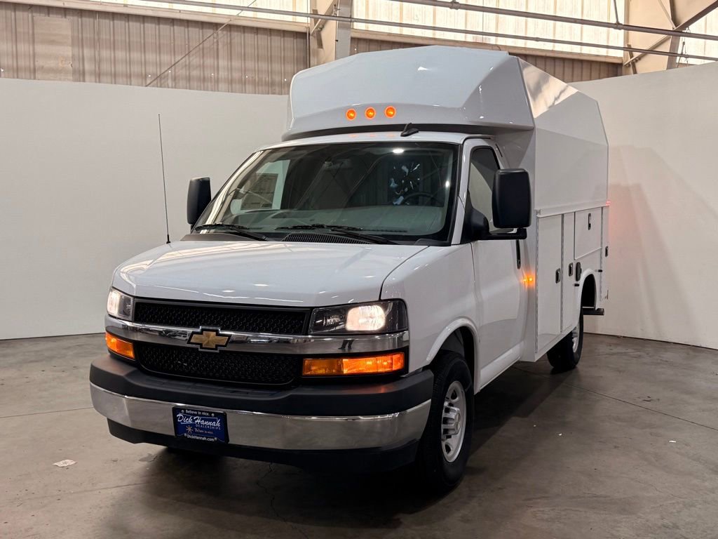 New 2025 Chevrolet Express 3500 w/ Power Convenience Package image 2