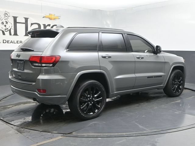 Used 2021 Jeep Grand Cherokee Laredo AWD/4WD image 49