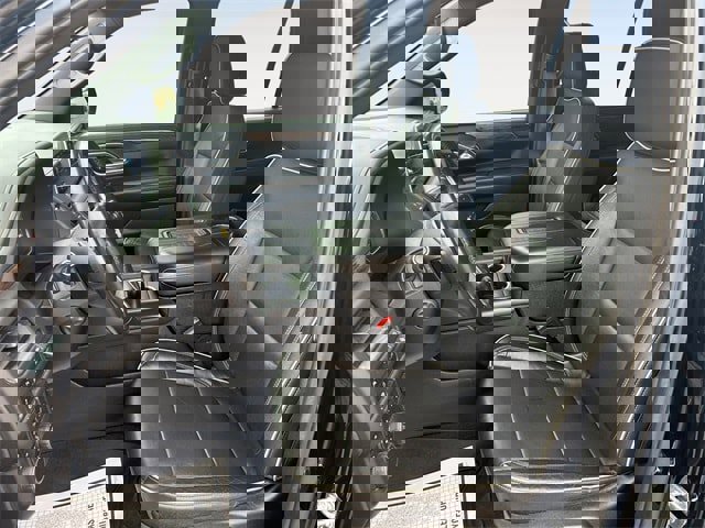 Used 2021 Chevrolet Tahoe Premier w/ Premium Package image 9