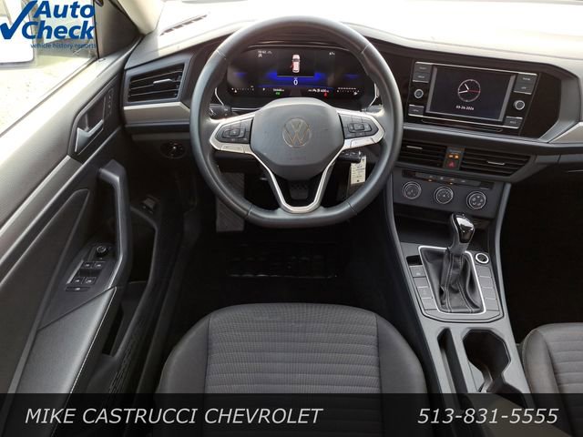 Used 2024 Volkswagen Jetta S image 11