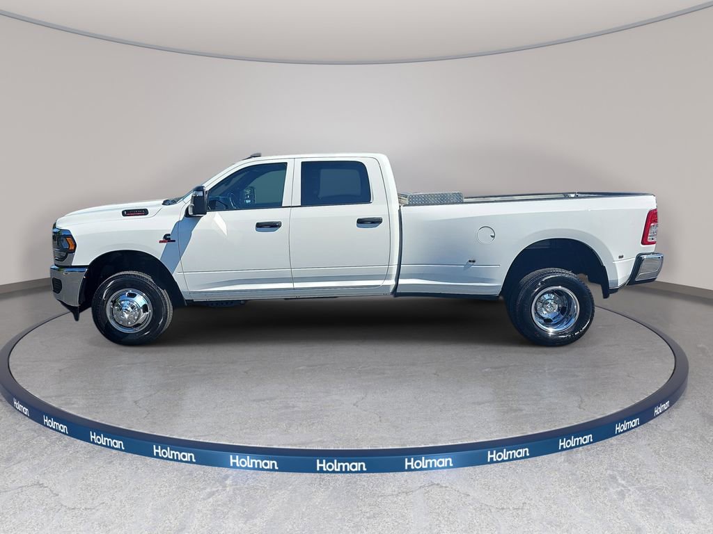 Used 2024 RAM 3500 Tradesman w/ Cold Weather Group AWD/4WD image 9