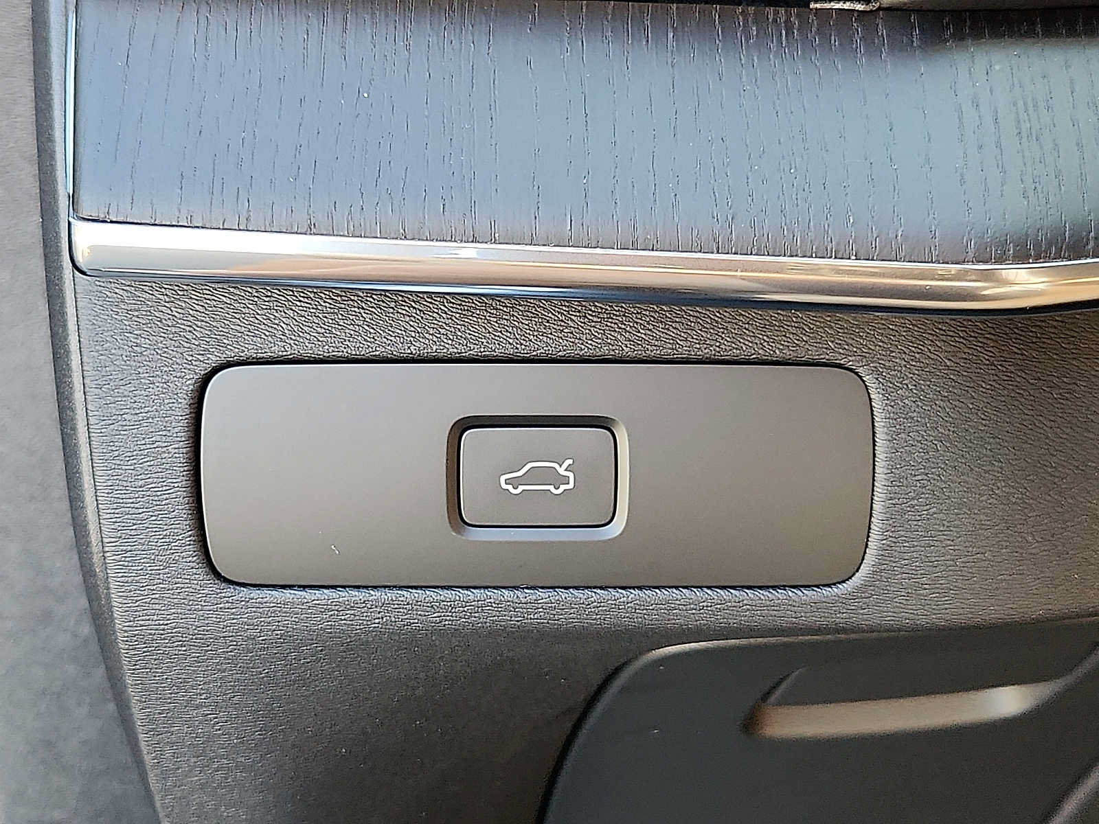 Certified 2024 Volvo XC90 B6 Ultimate w/ Protection Package AWD/4WD image 22