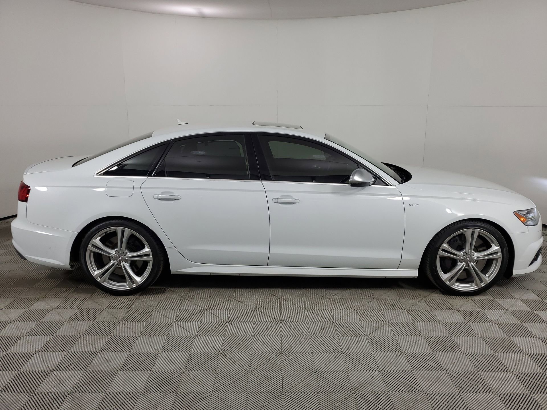 Used 2016 Audi S6 Prestige w/ Prestige Package image 12