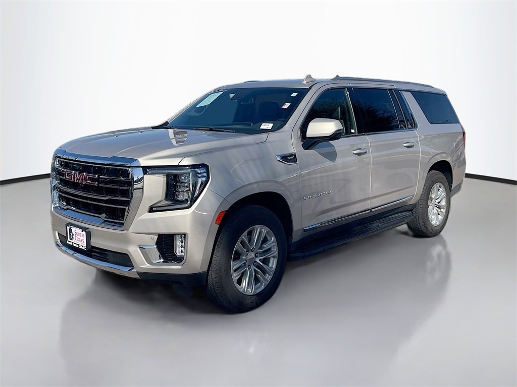 Used 2024 GMC Yukon XL SLT w/ SLT Luxury Package image 3