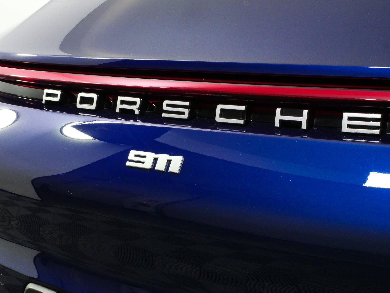 Certified 2023 Porsche 911 Carrera RWD image 29