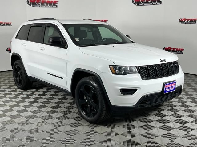 Used 2018 Jeep Grand Cherokee Laredo AWD/4WD image 2
