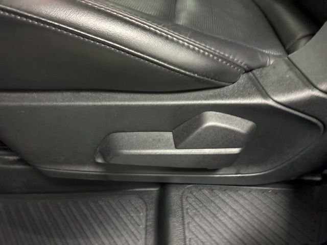 Used 2020 Ford Explorer Platinum w/ Premium Technology Package AWD/4WD image 22