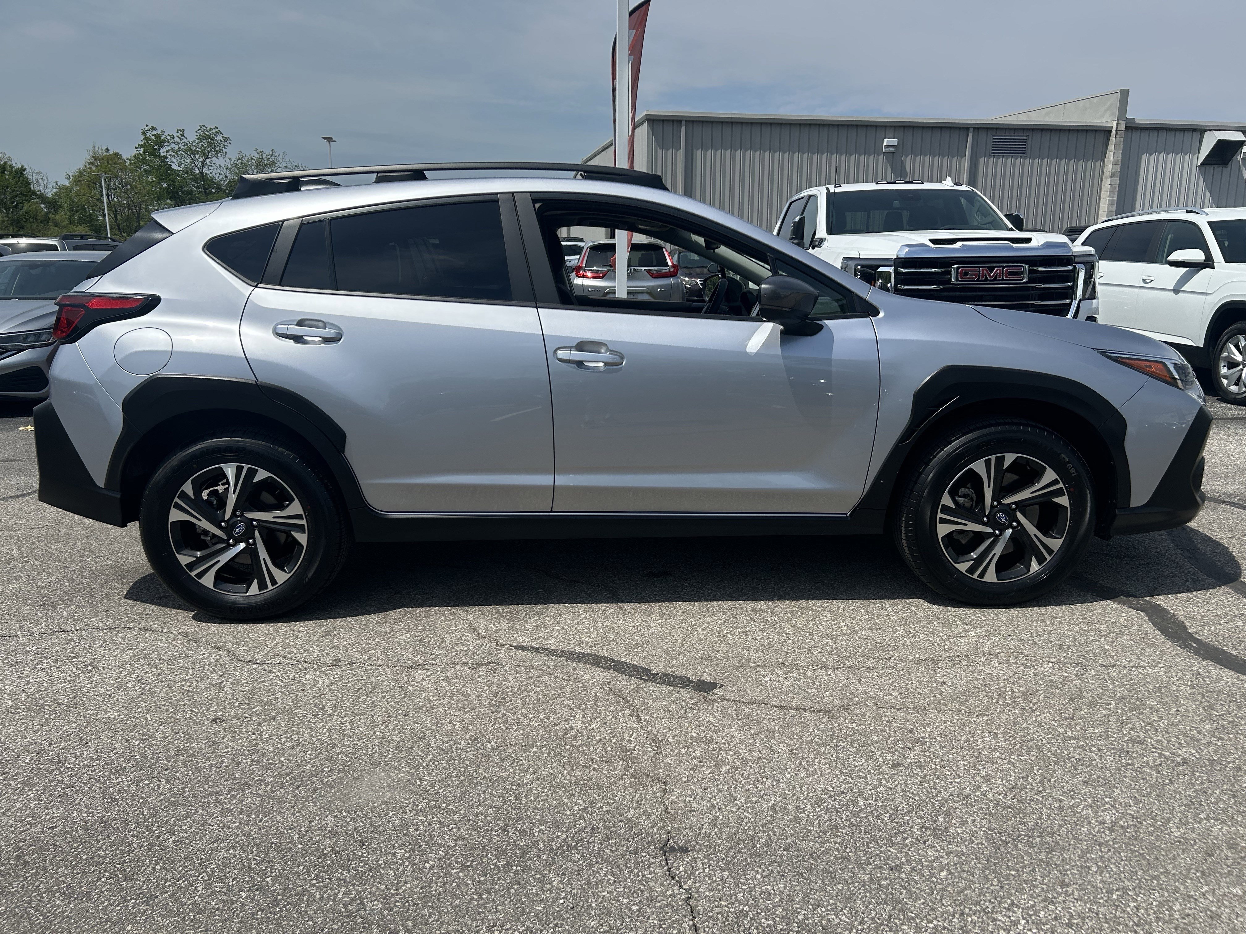 Certified 2025 Subaru Crosstrek 2.0i Premium AWD/4WD image 8