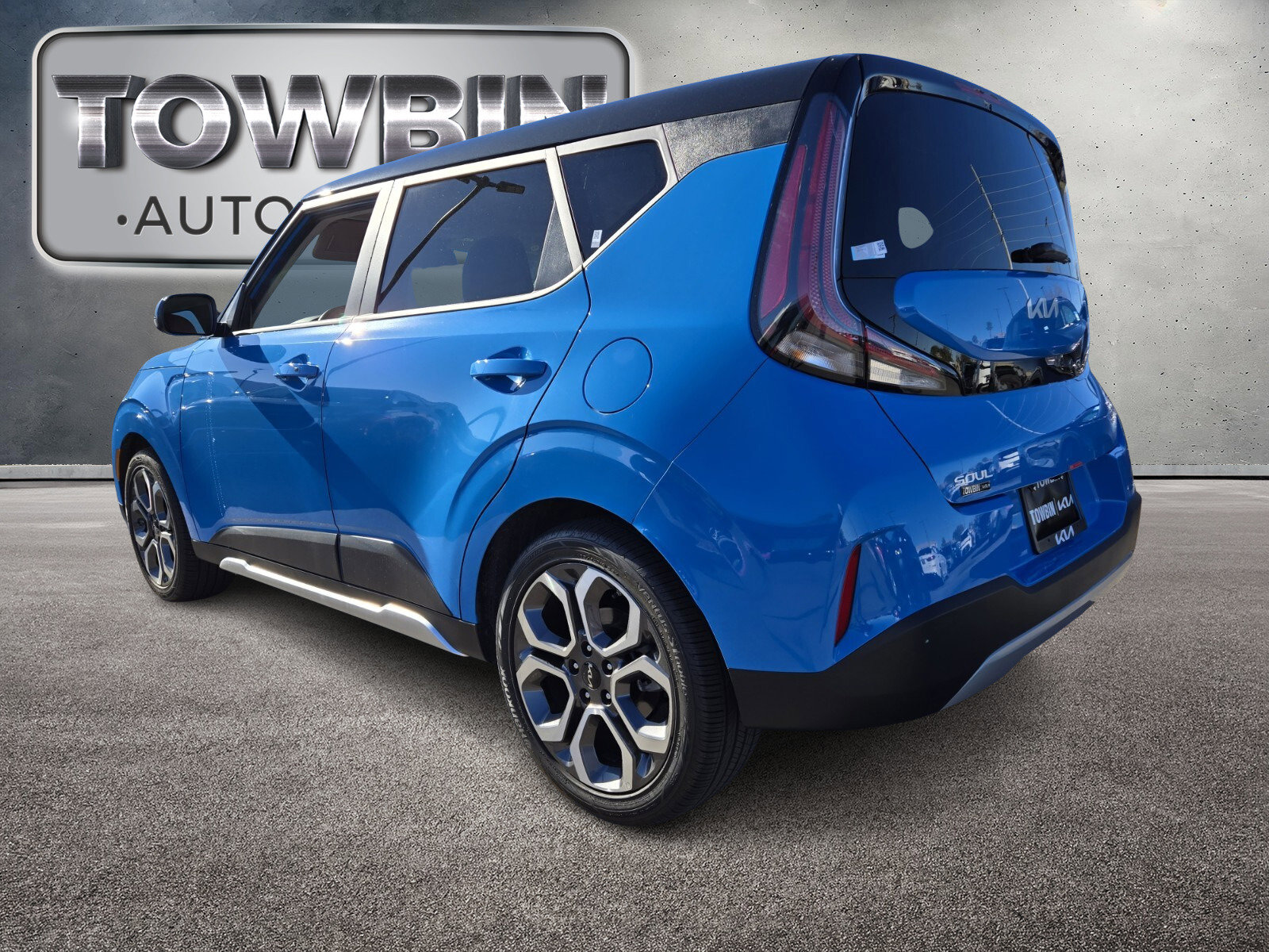 Used 2025 Kia Soul EX image 7