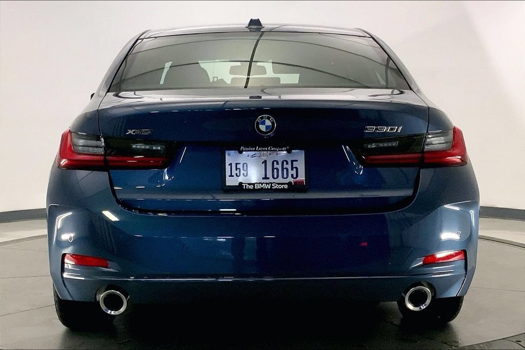 New 2026 BMW 330i xDrive Sedan w/ Premium Package AWD/4WD image 3