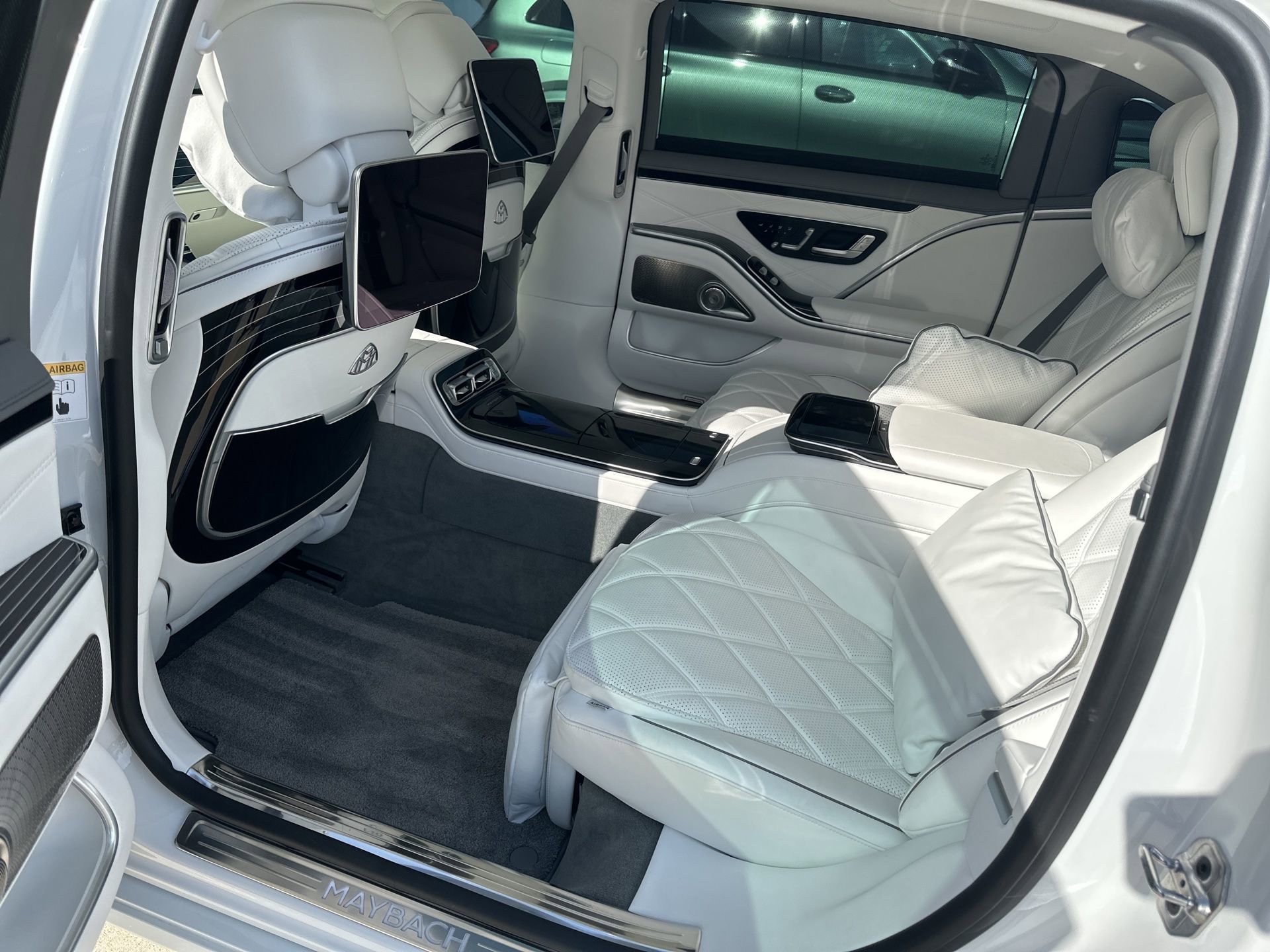 Used 2025 Mercedes-Benz Maybach S 580 4MATIC image 7