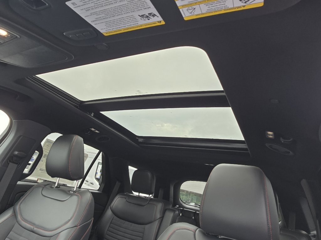 New 2025 Ford Explorer ST-Line w/ Premium Package image 7