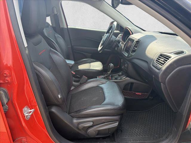 Used 2018 Jeep Compass Trailhawk w/ Navigation Group AWD/4WD image 26