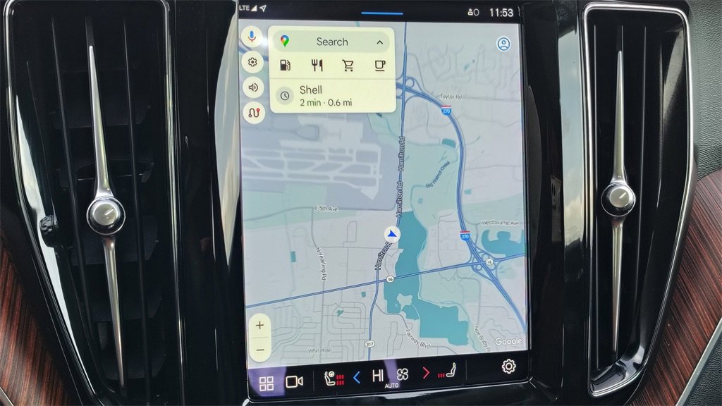 Certified 2023 Volvo XC60 B5 Plus w/ Climate Package image 24